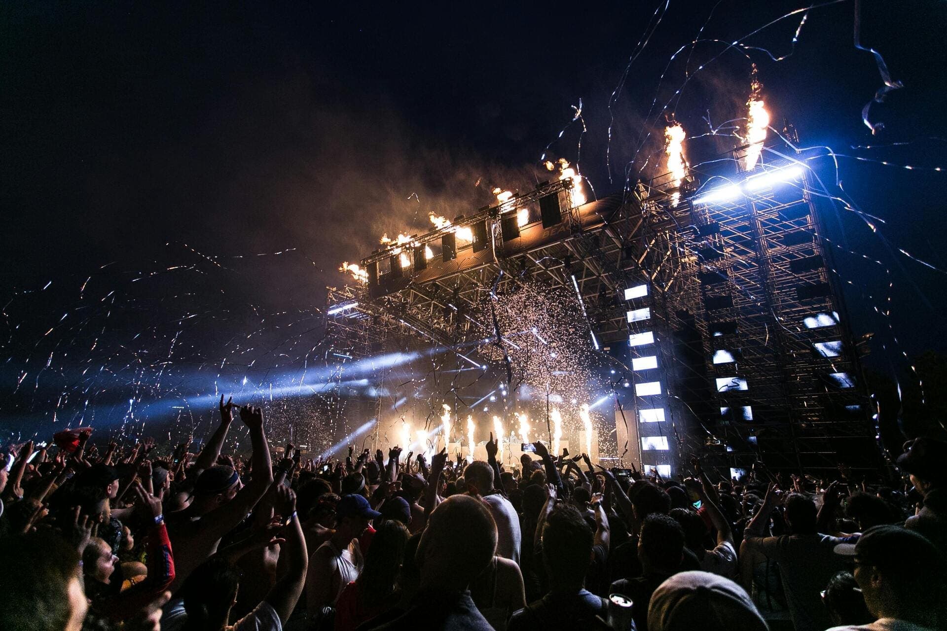 Techno Radar: The Biggest New Year’s Eve Raves and Festivals Around the World 2025–2026